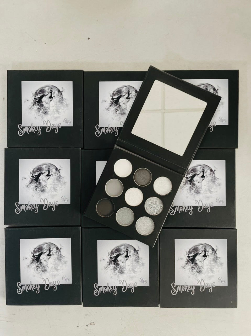 "Smokey Days" Eye shadow palette